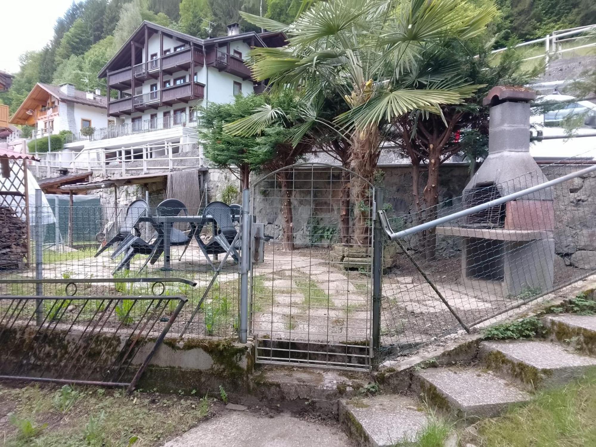 Appartamento La Casa Di Siro Caderzone Terme Esterno foto